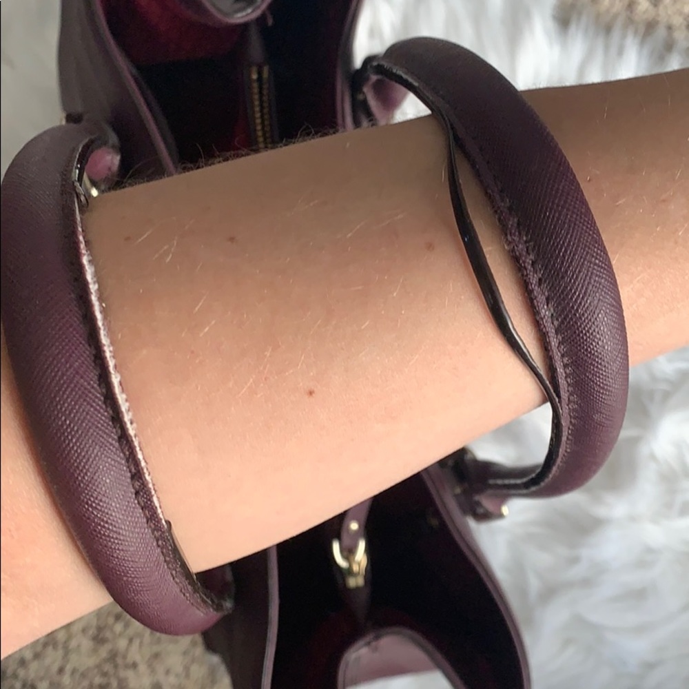 💜 Kate Spade Large Bag 💜 - Picture 4 of 5